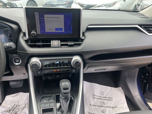 Used 2024 Toyota RAV4 XLE FWD image 9