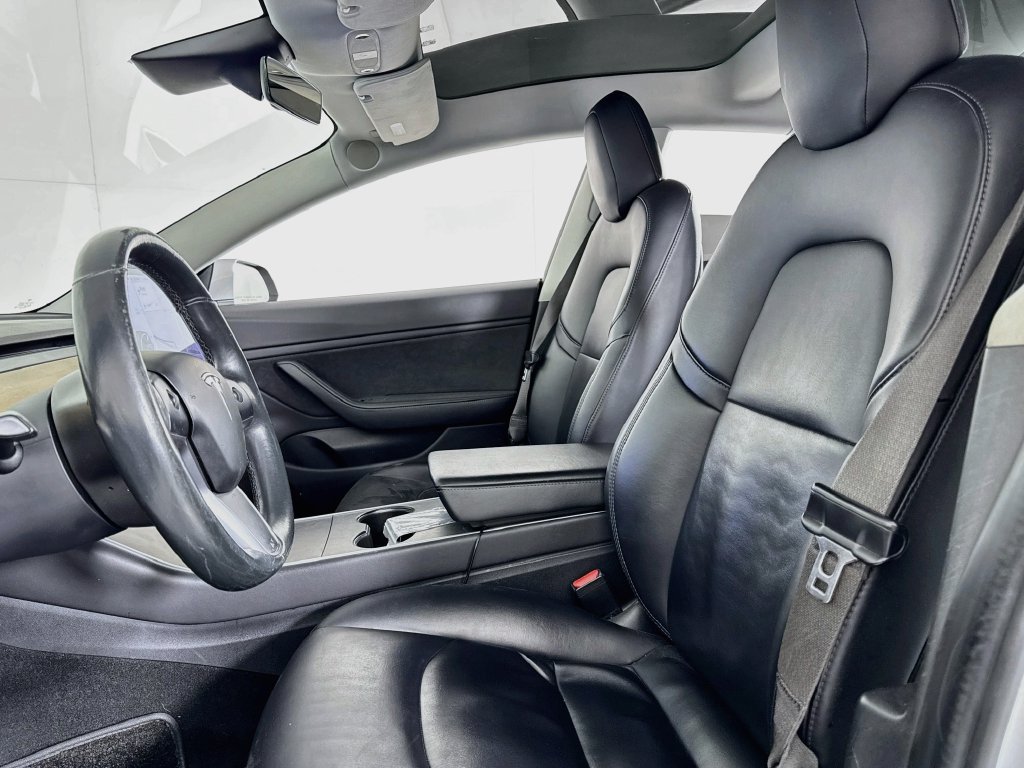 Used 2018 Tesla Model 3 Mid Range RWD image 10