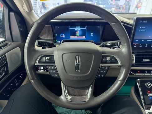 Used 2023 Lincoln Navigator L Reserve AWD/4WD image 13