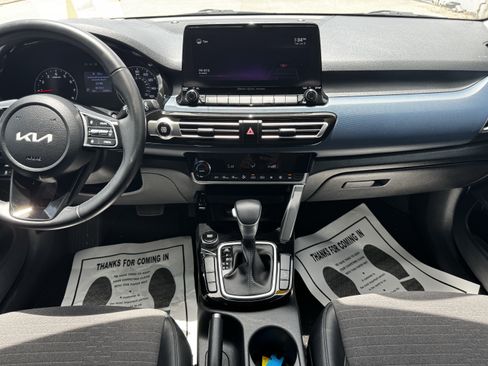 Used 2022 Kia Seltos S FWD image 14