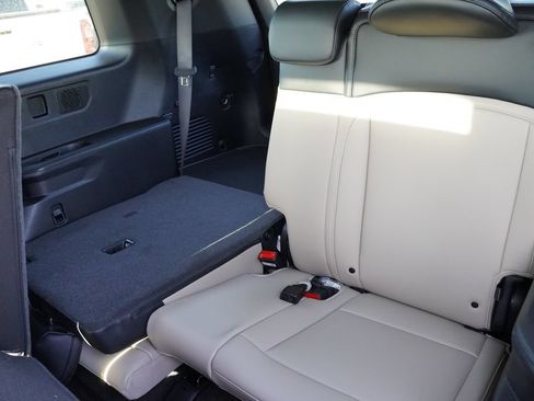 Used 2027 Kia Telluride EX AWD/4WD image 12