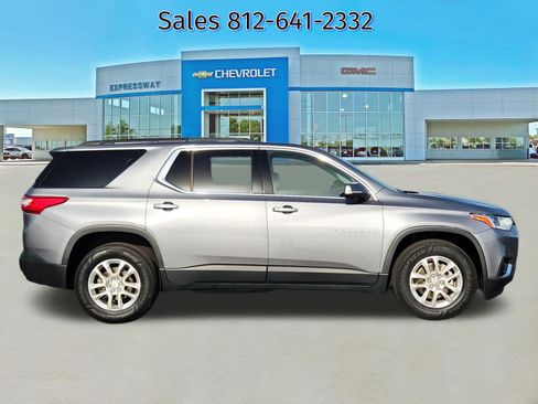 Used 2021 Chevrolet Traverse LT FWD image 8