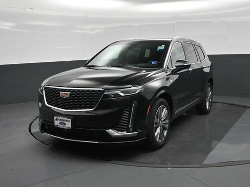 Used 2024 Cadillac XT6 Premium Luxury w/ Technology Package AWD/4WD image 5