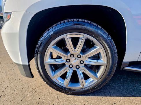 Used 2019 Chevrolet Suburban Premier image 15
