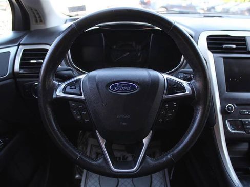 Used 2016 Ford Fusion SE w/ Equipment Group 202A FWD image 14