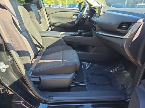 Used 2025 Nissan Rogue SV FWD image 14