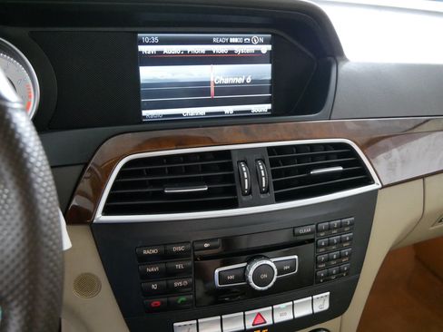 Used 2014 Mercedes-Benz C 300 4MATIC Sedan image 22