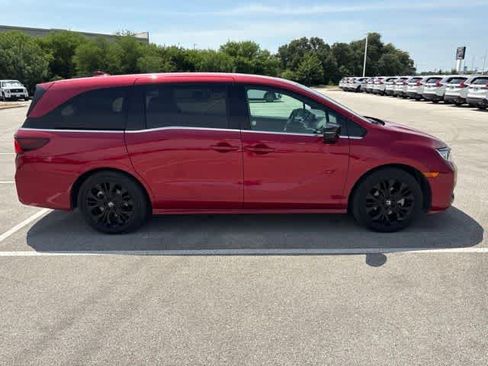 Used 2025 Honda Odyssey Sport-L image 6