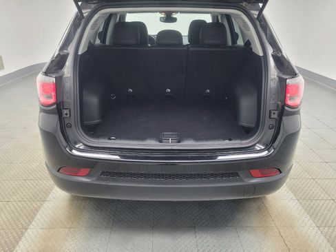 Used 2018 Jeep Compass Latitude w/ Popular Equipment Group FWD image 29