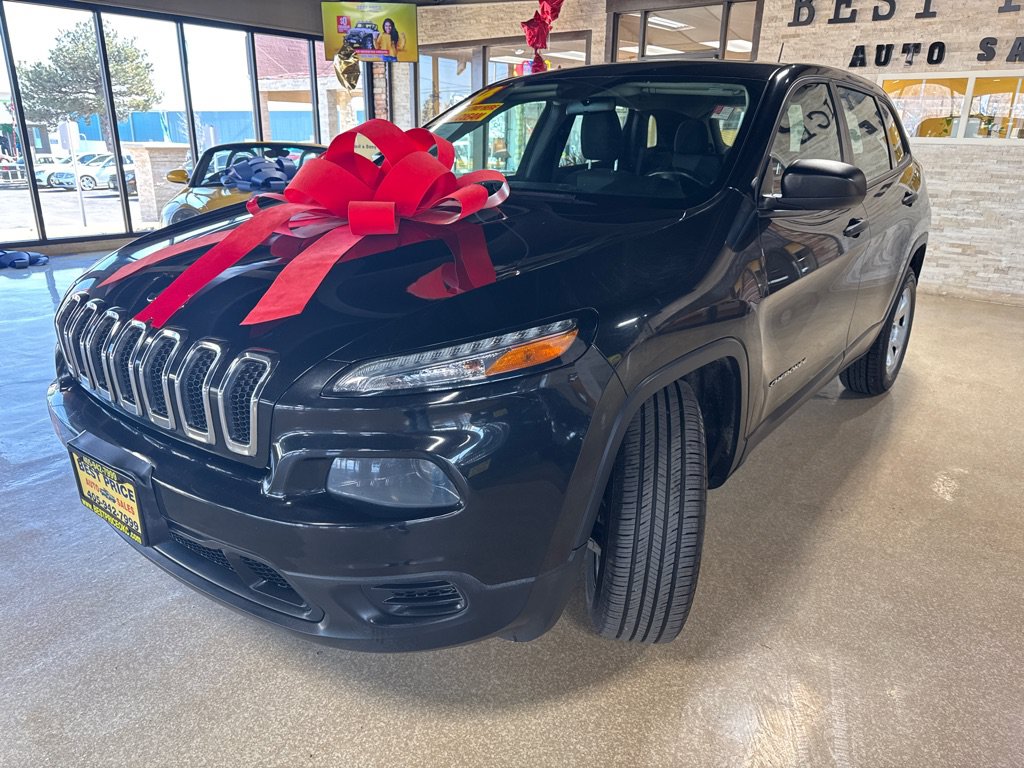 Used 2014 Jeep Cherokee Sport w/ Cold Weather Group AWD/4WD image 3