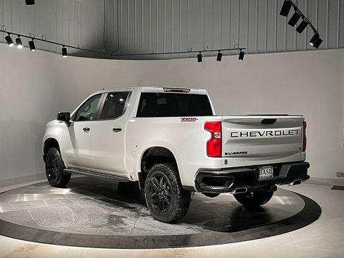 Used 2023 Chevrolet Silverado 1500 LT Trail Boss w/ LPO, Dark Essentials Package image 13