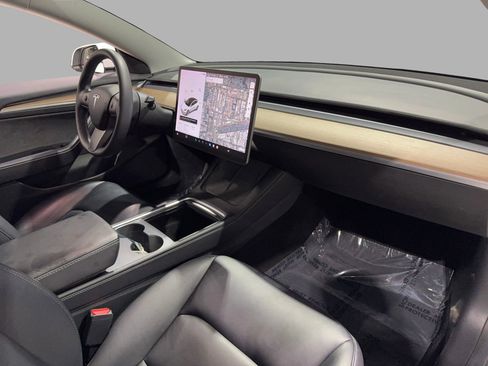 Used 2021 Tesla Model 3 Standard Range Plus image 23