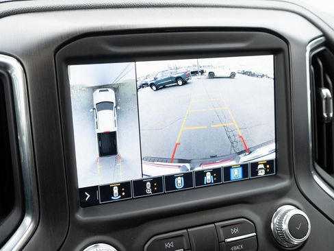 Used 2022 GMC Sierra 3500 AT4 image 4