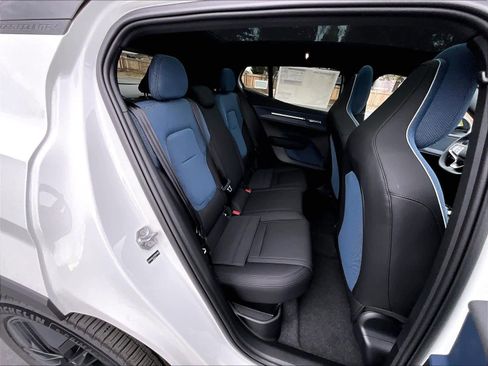 New 2026 Volvo EX30 Cross Country Ultra w/ Protection Package Premier image 27