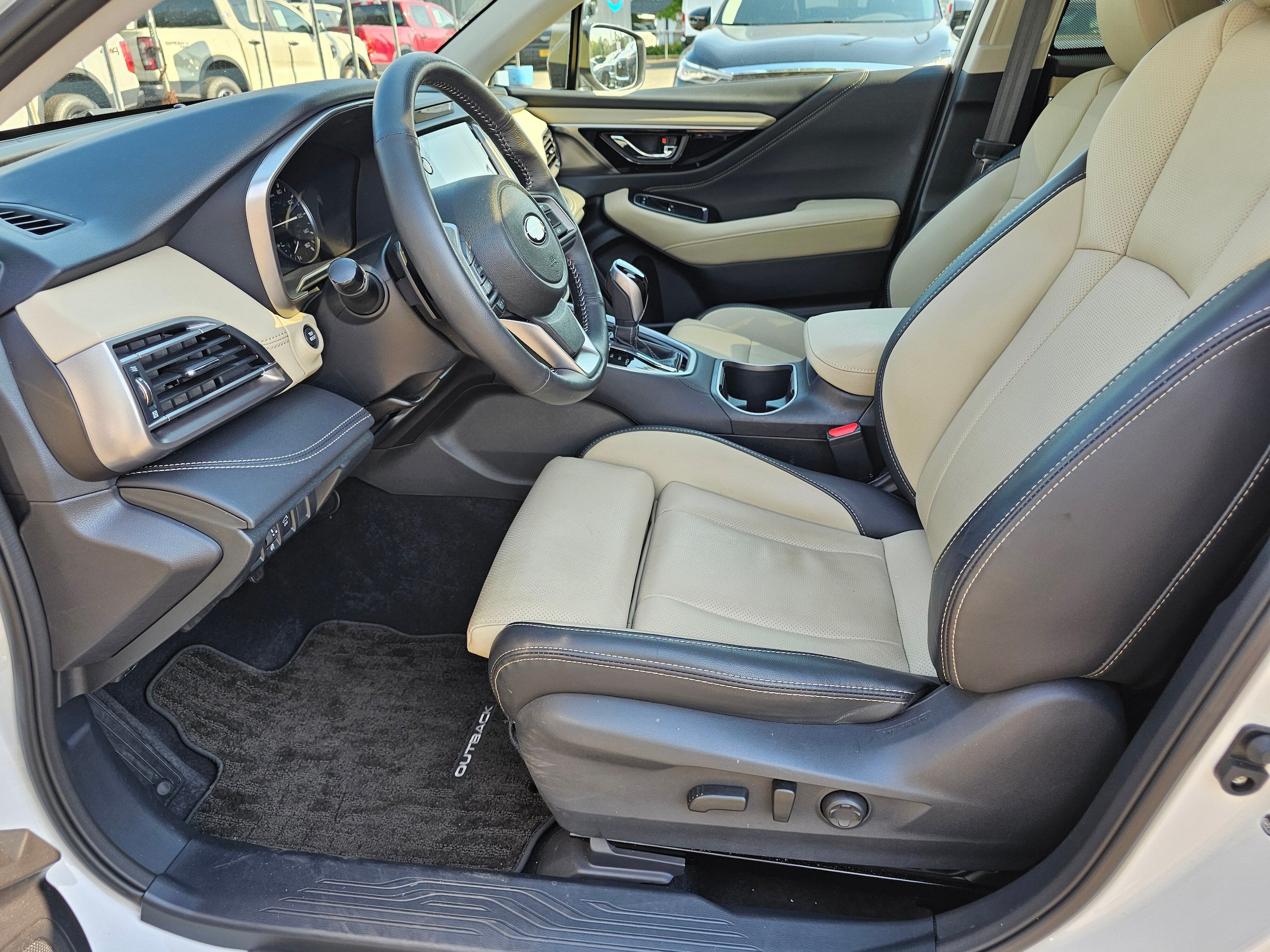Used 2025 Subaru Outback Limited AWD/4WD image 22