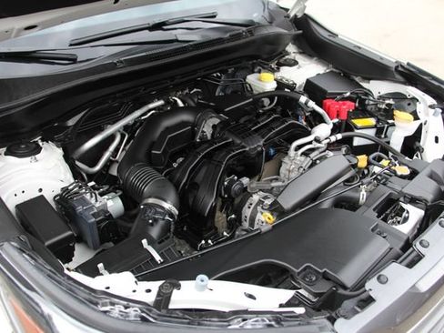 Certified 2025 Subaru Forester Premium AWD/4WD image 14