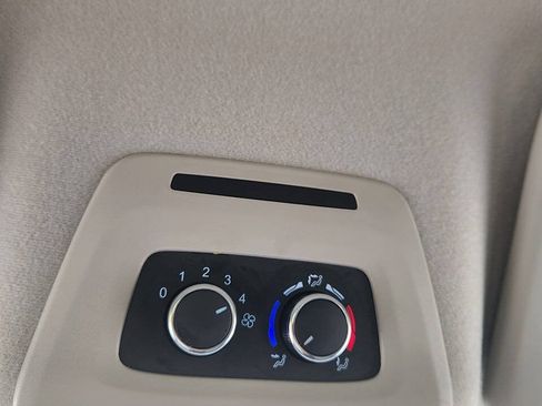 Used 2025 Ford Transit 350 XLT RWD image 7