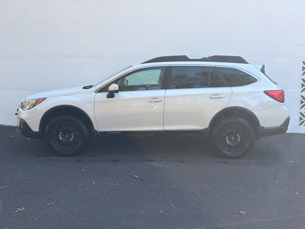 Used 2018 Subaru Outback 2.5i Premium w/ Protection Package #1 AWD/4WD image 2