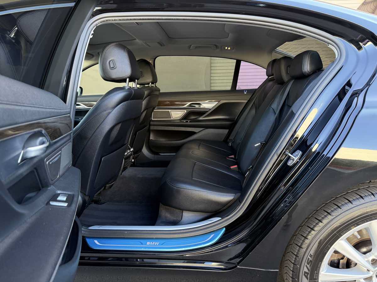 Used 2016 BMW 740i RWD image 69