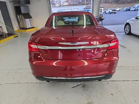 Used 2013 Chrysler 200 Limited image 4