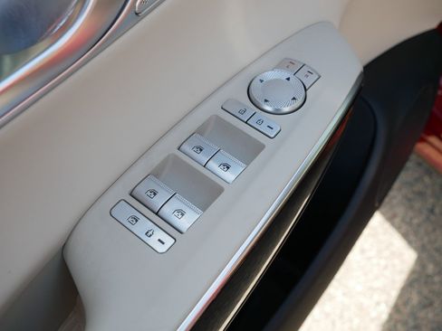 Used 2022 Genesis GV70 2.5T AWD/4WD image 19