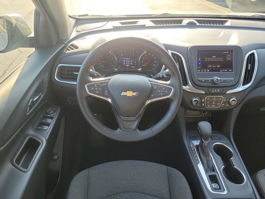 Used 2024 Chevrolet Equinox LT FWD image 14