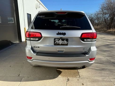 Used 2021 Jeep Grand Cherokee Laredo X image 6