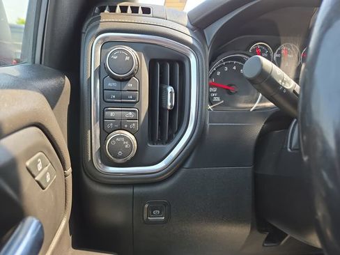 Used 2019 Chevrolet Silverado 1500 LT Trail Boss w/ Convenience Package AWD/4WD image 20