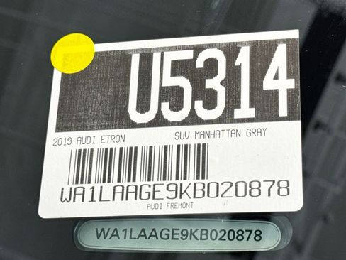 Used 2019 Audi e-tron Premium Plus w/ Cold Weather Package image 31