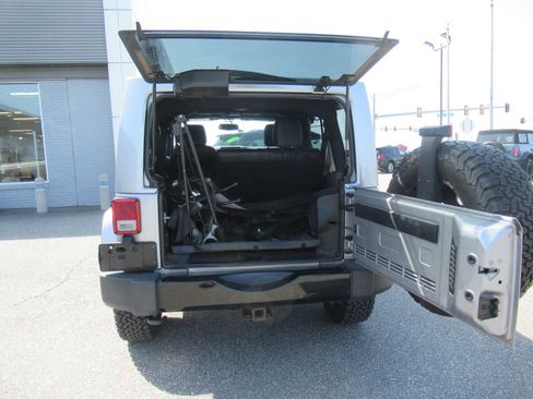 Used 2014 Jeep Wrangler Polar Edition image 20