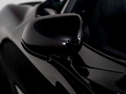 Used 2024 McLaren 750S Spider image 27