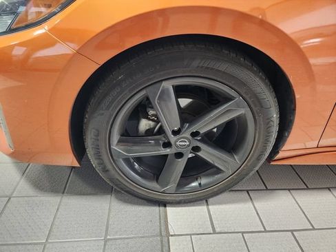 Used 2024 Nissan Sentra SR FWD image 9