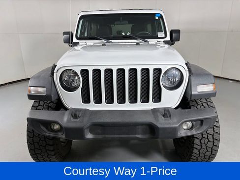 Used 2018 Jeep Wrangler Unlimited Sport AWD/4WD image 4