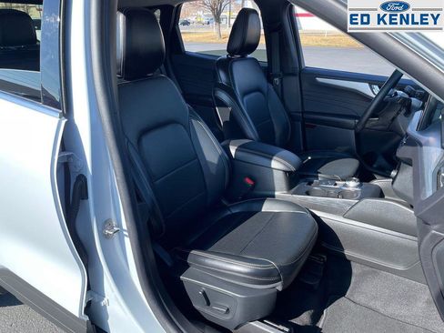 Used 2025 Ford Escape Platinum image 24