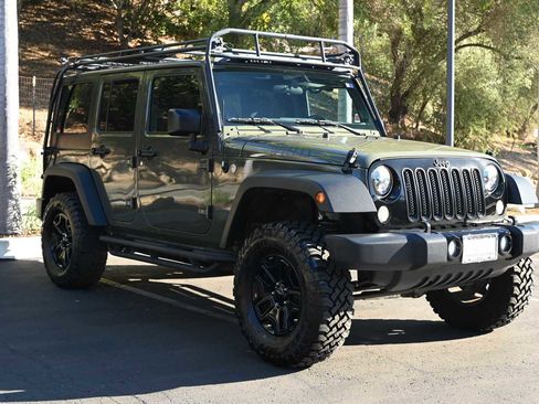Used 2016 Jeep Wrangler Unlimited Sport image 3