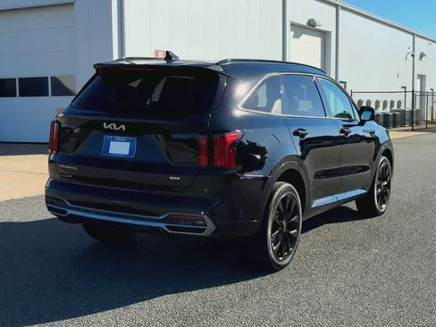 Used 2023 Kia Sorento SX AWD/4WD image 8