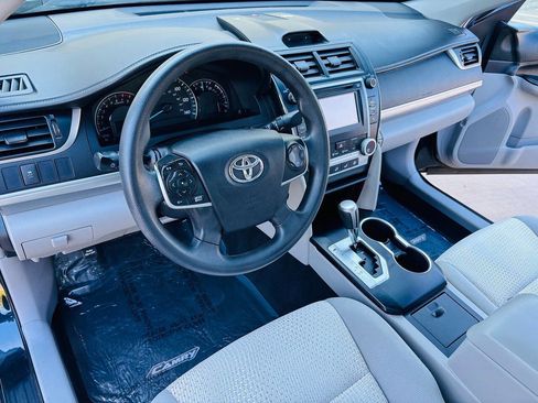 Used 2014 Toyota Camry LE image 21