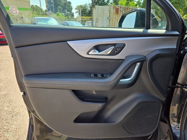 Used 2025 Chevrolet Blazer LT FWD image 13