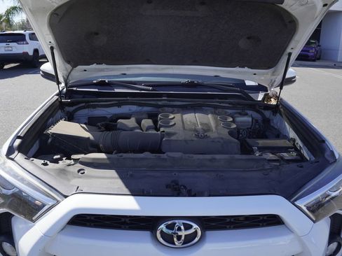 Used 2019 Toyota 4Runner SR5 Premium AWD/4WD image 5