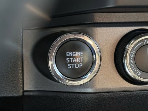 Used 2022 Toyota Tacoma TRD Sport image 4