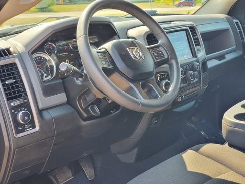 Used 2019 RAM 1500 Express w/ Wheel & Sound Group AWD/4WD image 6