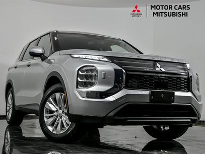 New 2026 Mitsubishi Outlander ES