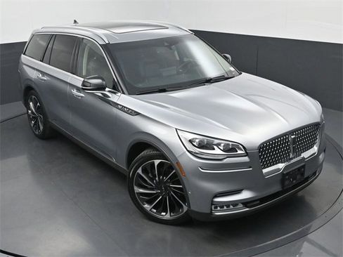 Used 2021 Lincoln Aviator Reserve w/ Equipment Group 202A image 40