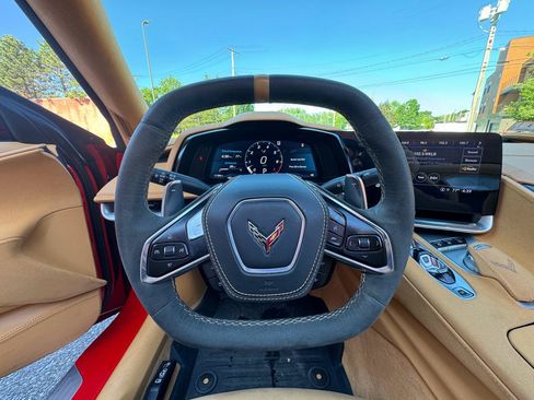 Used 2022 Chevrolet Corvette Stingray Premium Conv w/ Z51 Performance Package RWD image 15
