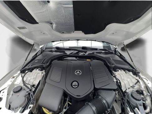 Used 2025 Mercedes-Benz CLE 300 4MATIC Coupe image 17