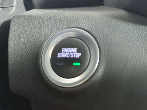 Used 2024 GMC Terrain SLE FWD image 35