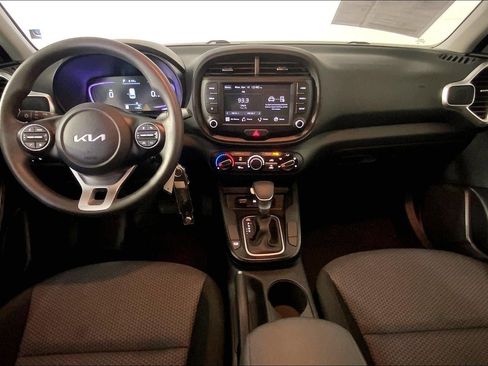 Certified 2025 Kia Soul LX image 15