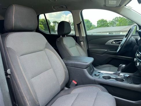Used 2018 Chevrolet Traverse LT FWD image 24