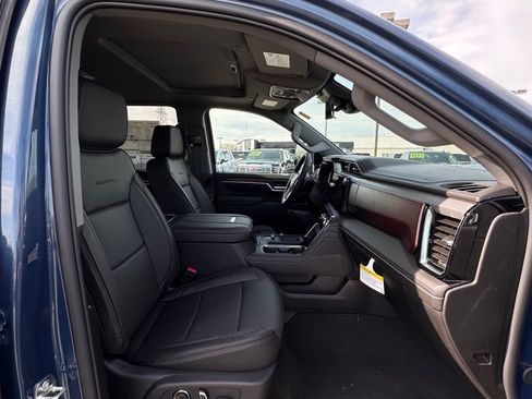 New 2026 GMC Sierra 2500 Denali w/ Denali Reserve Package AWD/4WD image 11