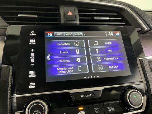 Used 2018 Honda Civic Touring image 23